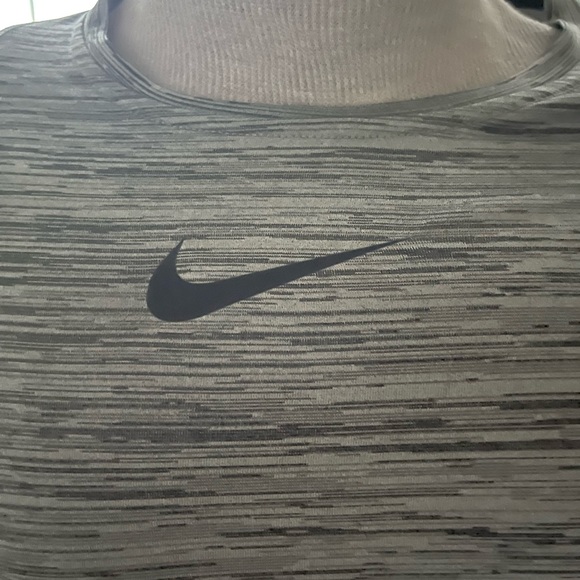 NINE PRO 922181, DRI-FIT, SIZE M. - Picture 4 of 8